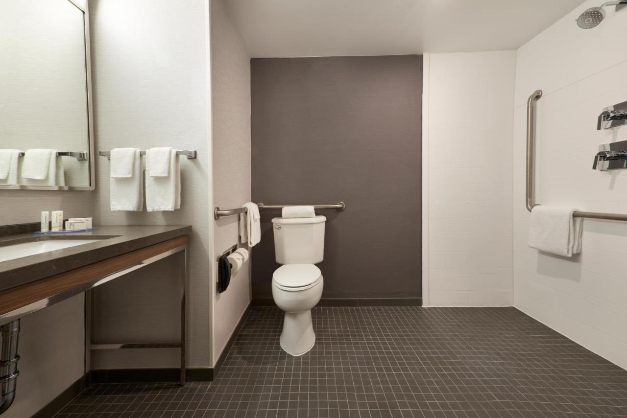 Hotel Courtyard By Marriott Toronto Mississauga/meadowvale Mississauga