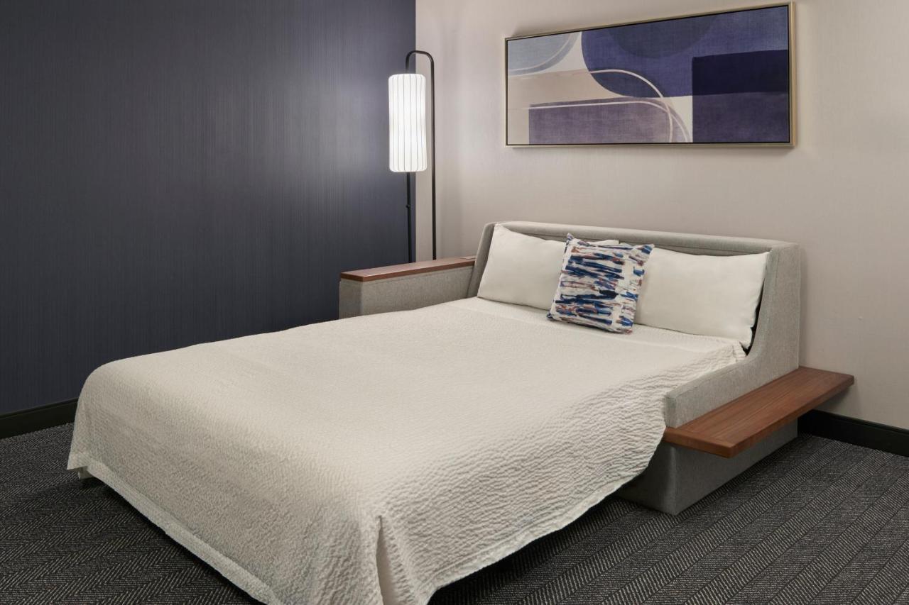 Courtyard By Marriott Toronto Mississauga/meadowvale Mississauga