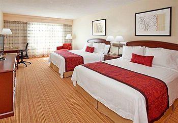 Hotel Courtyard By Marriott Toronto Mississauga/meadowvale 3*